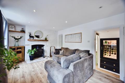3 bedroom detached house for sale, Tonbridge Road, Wateringbury, Maidstone