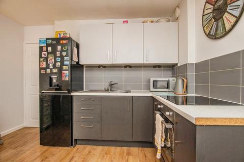 2 bedroom ground floor flat for sale, Shrubbery Avenue, Worcester