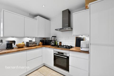 3 bedroom terraced house for sale, Beresford Road, New Malden