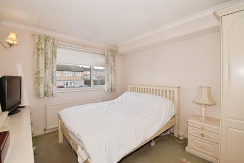 3 bedroom semi-detached house for sale, Trent Close, Oadby, Leicester