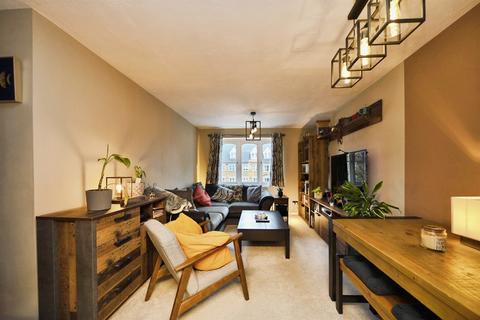 2 bedroom apartment for sale, Anglian Close, Watford