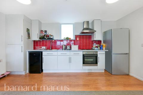 Consort Road, London