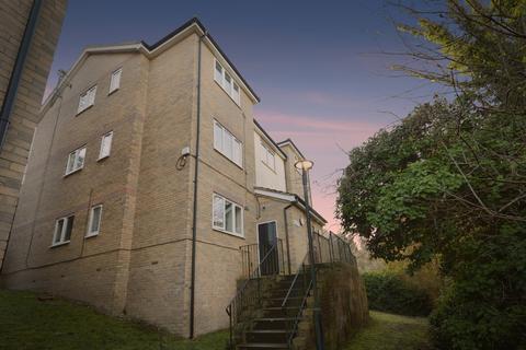 2 bedroom flat for sale, Lingfield Close, High Wycombe