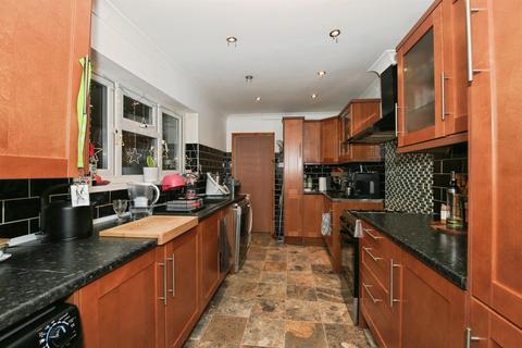 3 bedroom semi-detached house for sale, Taverners Road, Peterborough