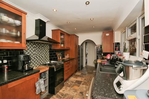 3 bedroom semi-detached house for sale, Taverners Road, Peterborough
