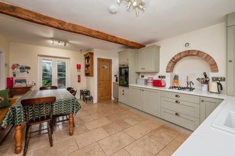 3 bedroom character property for sale, The Street, Happisburgh, Norwich