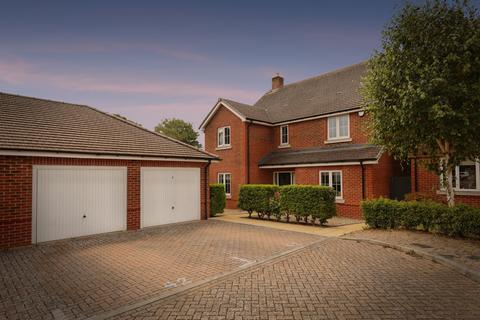 5 bedroom detached house for sale, Kingswood Park, HIGH WYCOMBE
