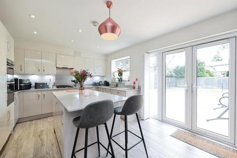 5 bedroom detached house for sale, Kingswood Park, HIGH WYCOMBE
