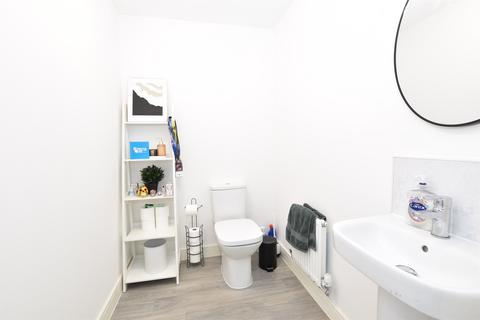 4 bedroom semi-detached house for sale, Briggington Way, Leighton Buzzard