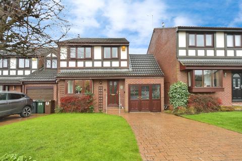 3 bedroom detached house for sale, Fernleigh Drive, Brinsworth, Rotherham