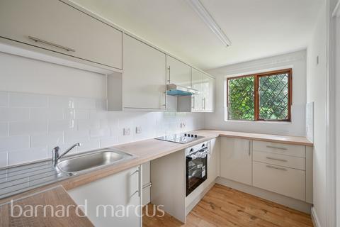 2 bedroom flat for sale, Monks Walk, Reigate