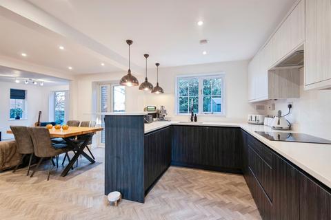 4 bedroom detached house for sale, Dog Kennel Lane, Royston