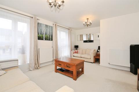 4 bedroom terraced house for sale, Chapman Avenue, PETERBOROUGH