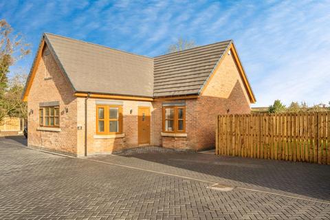 2 bedroom detached bungalow for sale, Brigg Road, Broughton, Brigg