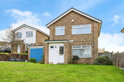3 bedroom detached house for sale, Beacon Drive, Seaford