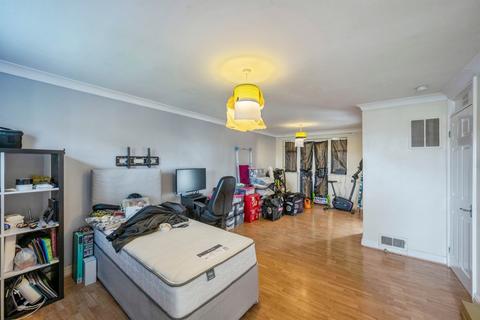 3 bedroom semi-detached house for sale, Huntingdon Crescent, Burton-Upon-Stather, Scunthorpe