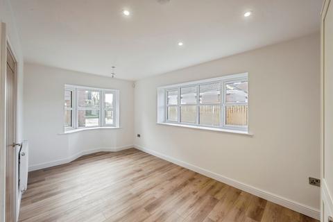2 bedroom detached bungalow for sale, Brigg Road, Broughton, Brigg