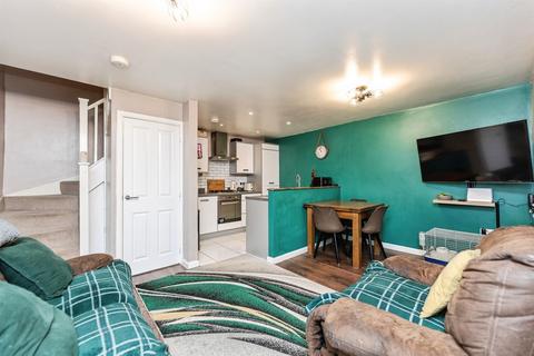 undefined, Elston Avenue, Selby