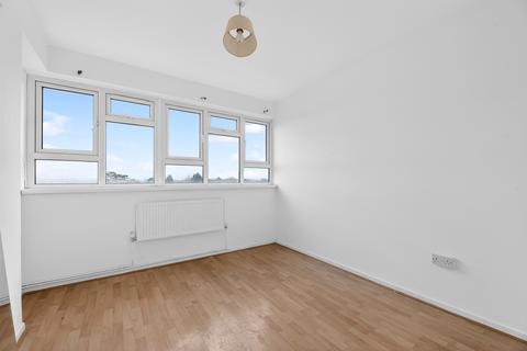 2 bedroom flat for sale, Swanton Gardens, London