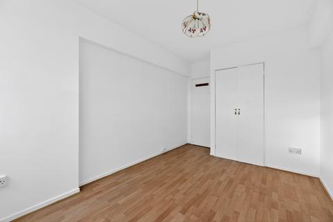 2 bedroom flat for sale, Swanton Gardens, London