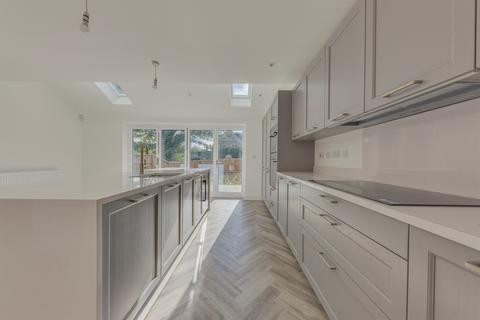 5 bedroom detached house for sale, Orchard Close, Ketton, Stamford