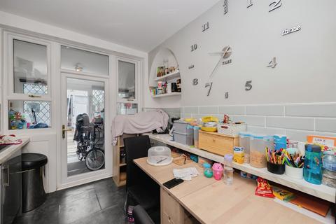 3 bedroom terraced house for sale, Alverstone Road, Southsea