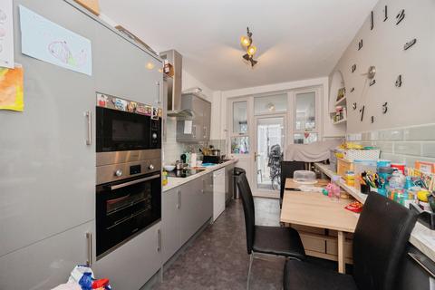 3 bedroom terraced house for sale, Alverstone Road, Southsea