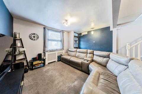3 bedroom terraced house for sale, Cosgrove Road, Old Stratford, Milton Keynes