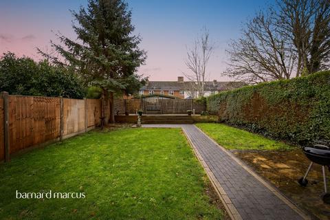 undefined, Bankside Drive, Thames Ditton