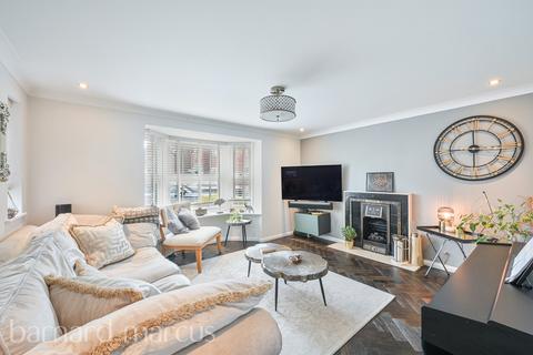 undefined, Lofthouse Place, Chessington
