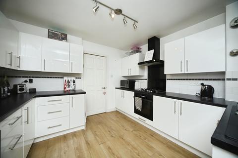 3 bedroom terraced house for sale, Bossington Drive, TAUNTON
