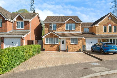 3 bedroom detached house for sale, St Davids Close, Stevenage