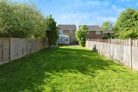 3 bedroom detached house for sale, St Davids Close, Stevenage