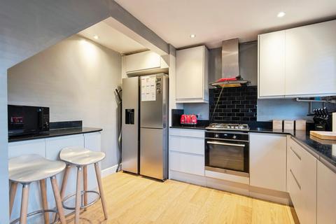 3 bedroom terraced house for sale, Edison Road, Stevenage