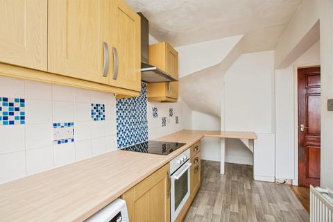 2 bedroom end of terrace house for sale, Montague Street, Sowerby Bridge