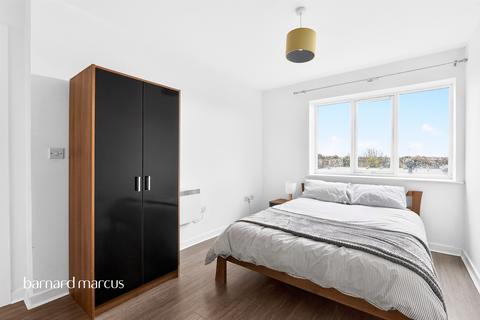 2 bedroom flat for sale, High Street Colliers Wood, London