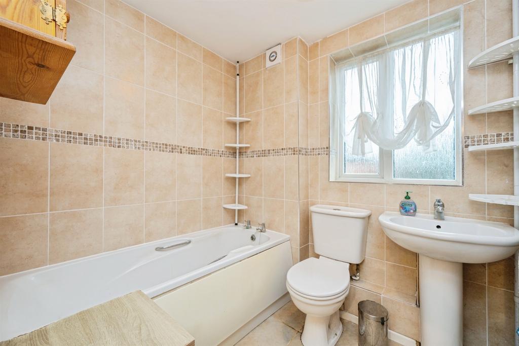 Family Bathroom: