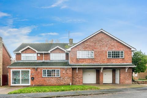 undefined, White Edge Moor, Swindon
