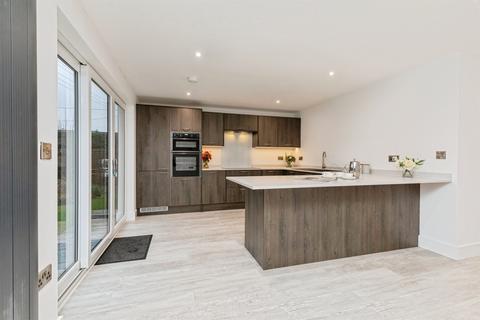 4 bedroom bungalow for sale, Orchard Drive, Southwick, Trowbridge