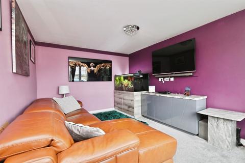 4 bedroom detached house for sale, Foxglove Place, Carlton-In-Lindrick, Worksop