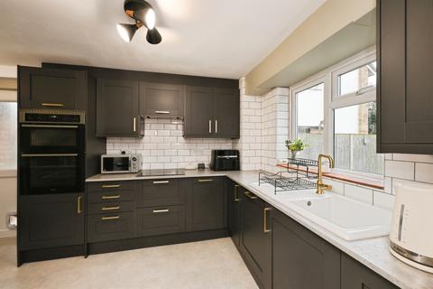 3 bedroom semi-detached house for sale, Thistle Grove, Welwyn Garden City