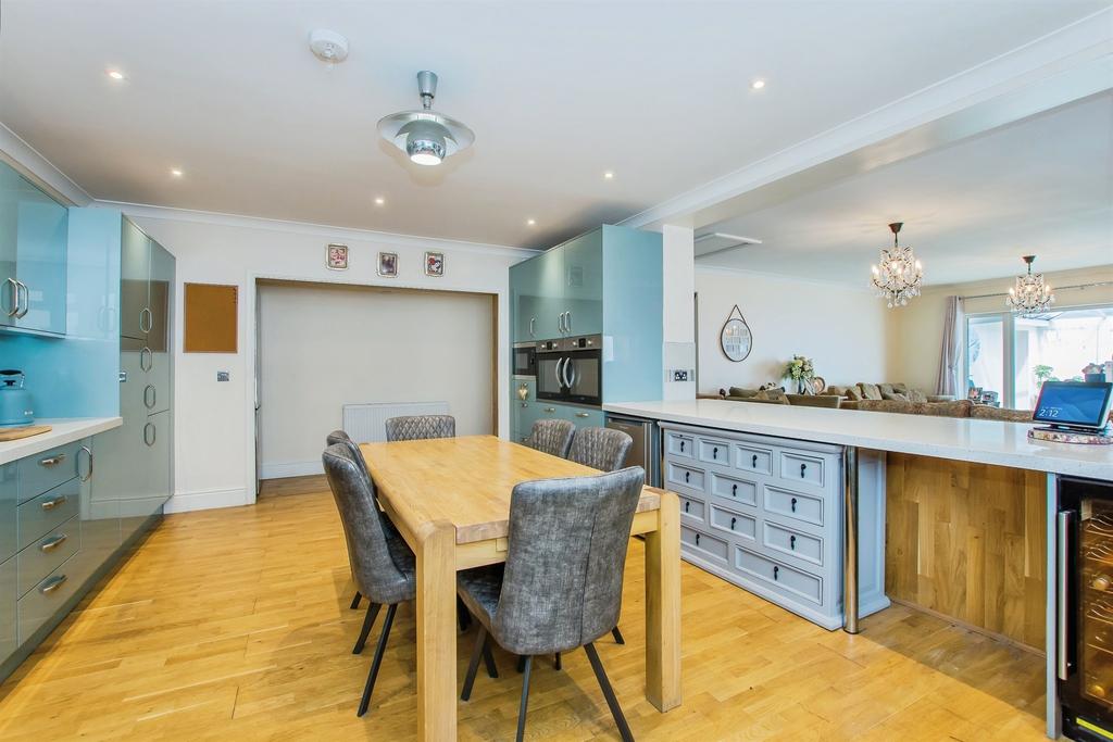Kitchen / Diner