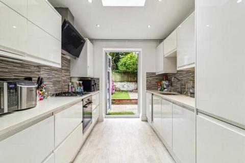 2 bedroom apartment for sale, Holland Road, London