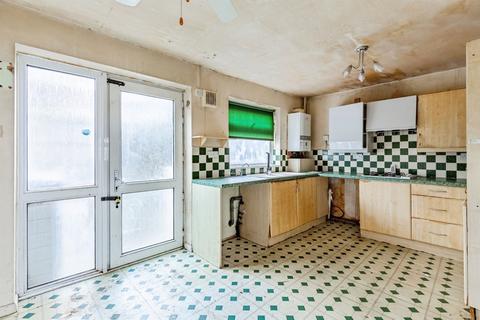 3 bedroom terraced house for sale, School Lane, Irchester