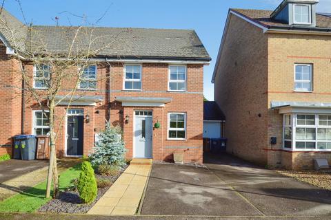 Peregrine Way, Hatfield