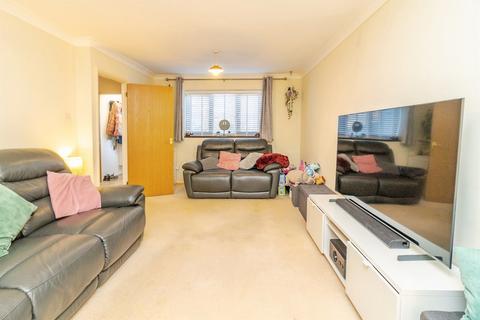 3 bedroom terraced house for sale, Quince Close, Walnut Tree, Milton Keynes