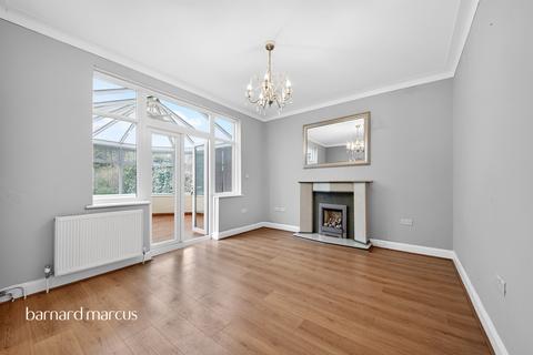 4 bedroom semi-detached house for sale, Pollard Road, London