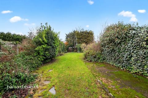 4 bedroom semi-detached house for sale, Pollard Road, London