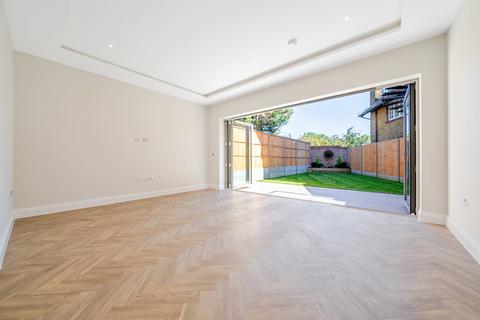 Burlington Place, East Barnet Village, London, En4
