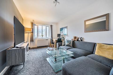 2 bedroom flat for sale, Lyonsdown Road, Barnet